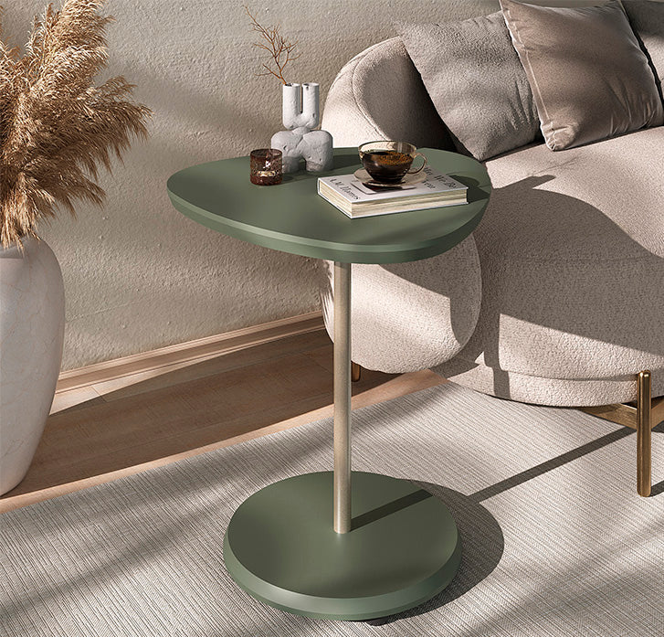 Mesa De Apoio Lateral Alta Para Sofá em Sala de Estar