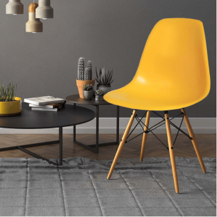 Cadeira Eifel Design Moderno em Polipropileno com Base de Madeira de Faia e Estrutura Metálica – 81x46 cm
