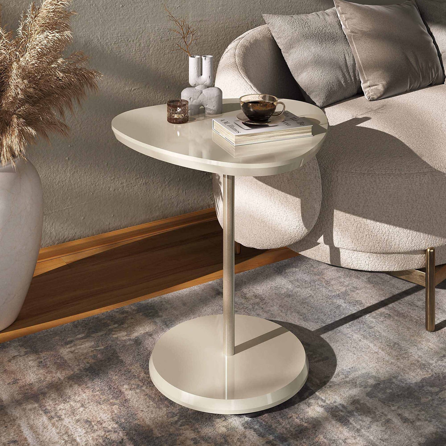 Mesa De Apoio Lateral Alta Para Sofá em Sala de Estar