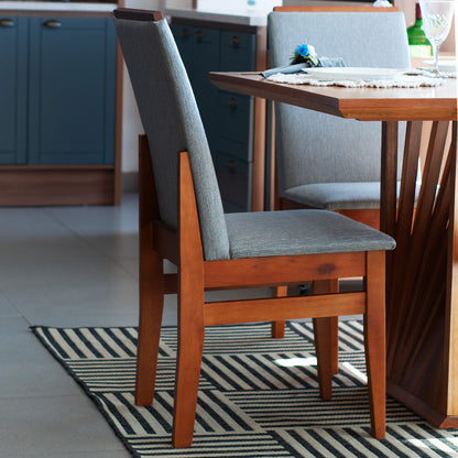 Kit com 2 Cadeiras Veneza Estofadas em Linho com Estrutura de Madeira Maciça e Acabamento PU Marrom Canela