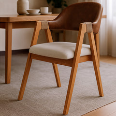 Cadeira Escandinava Ana Julia Com Encosto em Corino Assento em Linho