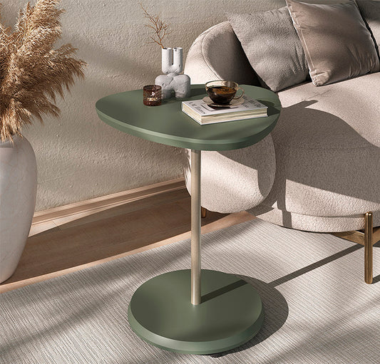 Mesa De Apoio Lateral Alta Para Sofá em Sala de Estar