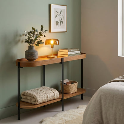 Aparador Monaco 139 cm em MDF, MDP e Aço com Couro Ecológico ambientado no quarto