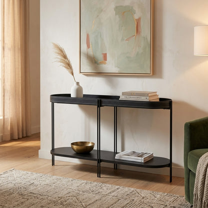 Aparador Monaco 139 cm em MDF, MDP e Aço com Couro Ecológico ambientado na sala