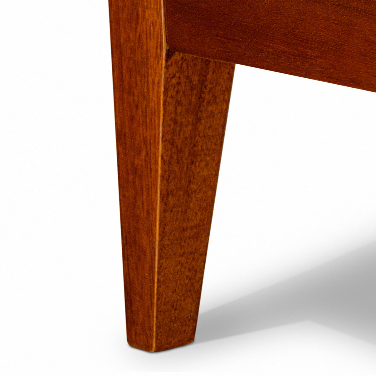 Sofá Classic 3 Lugares 2m Corino – Estrutura em Eucalipto