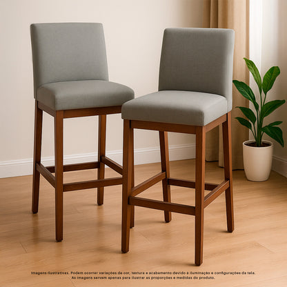 Banqueta Gold Estofada com Encosto em Tecido Linho, Espuma D23 e Estrutura 100% Madeira Maciça de Eucalipto com Apoio para os Pés e Acabamento em Verniz