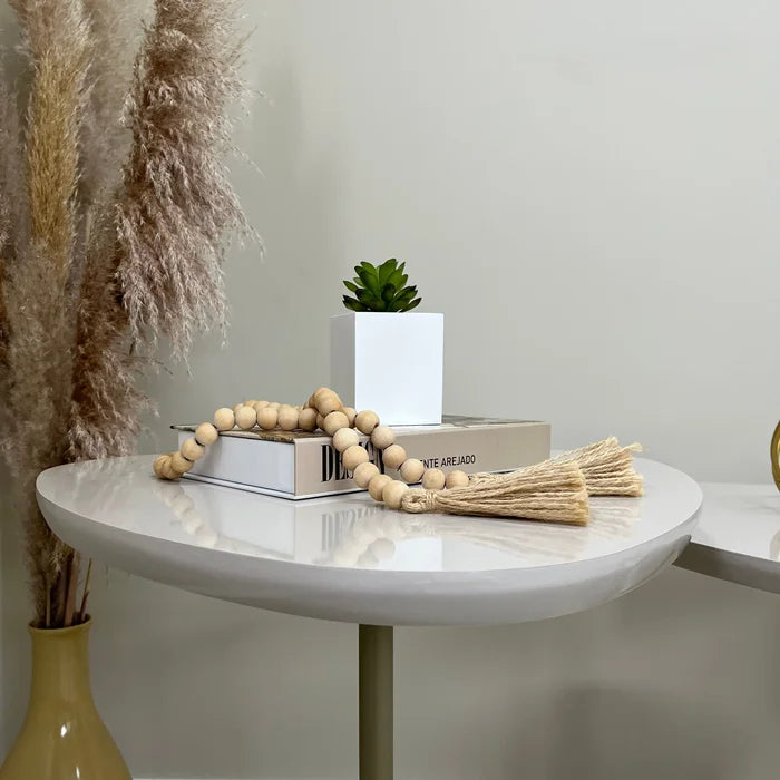 Mesa De Apoio Lateral Baixa Orgânica Para Sofá em Sala de Estar