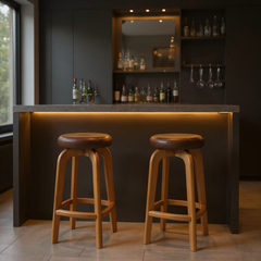 Banqueta de Bar em Madeira Maciça com Assento Estofado em Corino — Conforto e Estilo para Cozinha Gourmet